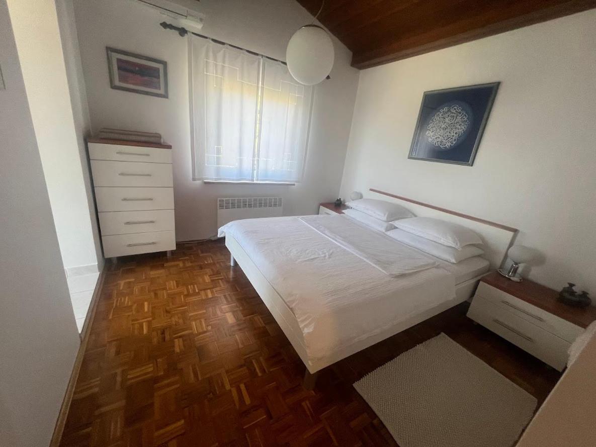 Vacation Family House On The Beach Stara Novalja Exteriér fotografie